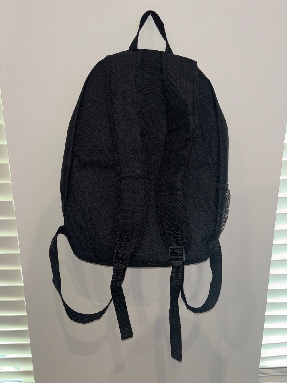 Backpack - Picture 5 of 7